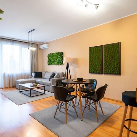 Cosy Green Apt Close To Macedonia Square Sofya Dış mekan fotoğraf