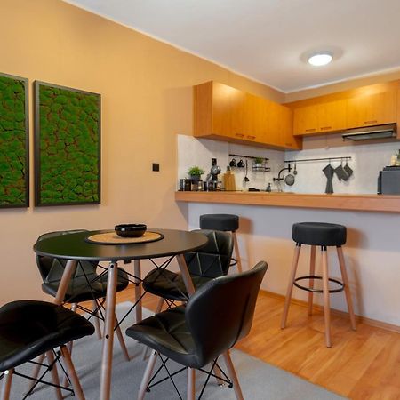 Cosy Green Apt Close To Macedonia Square Sofya Dış mekan fotoğraf