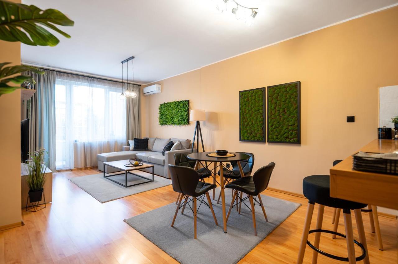 Cosy Green Apt Close To Macedonia Square Sofya Dış mekan fotoğraf